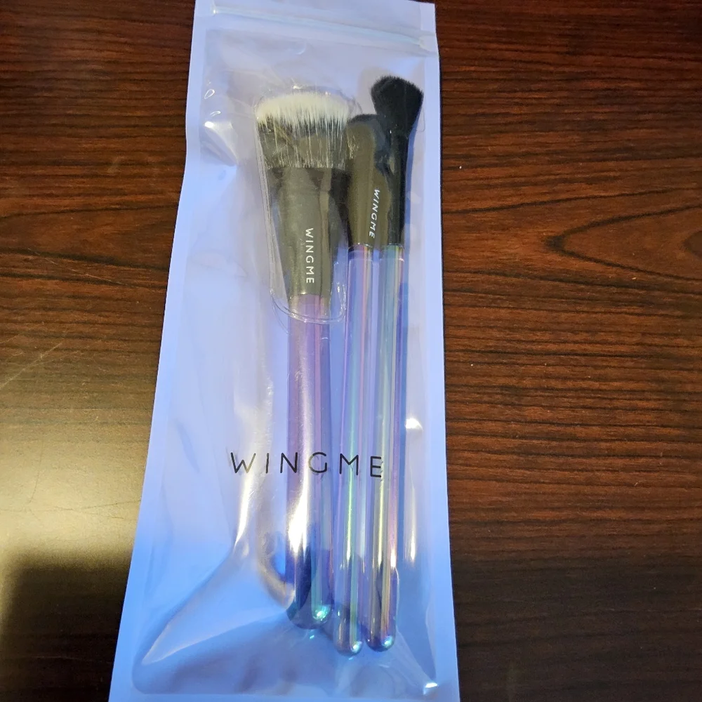 Wingmen Cosmetics Brush Trio Set